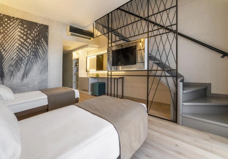 Maisonette, főépület