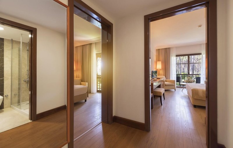 Családi szoba kilátással a kertre