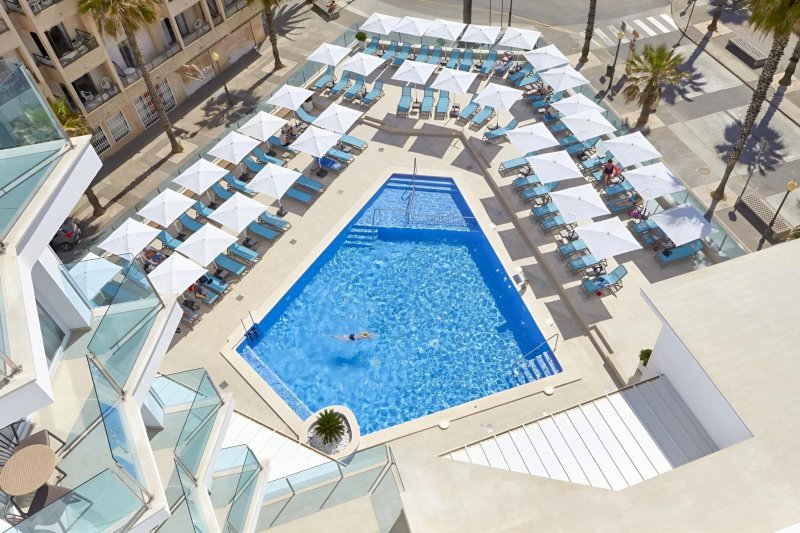 Mallorca utazás Universal Perla 