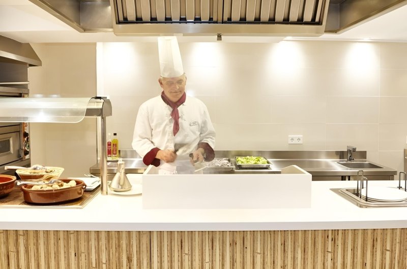 Mallorca utazás Universal Perla 