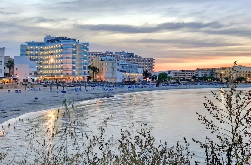 Mallorca utazás Universal Perla 