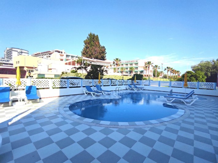 Vesta Hotel Side