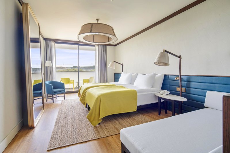 Kétágyas szoba kertre néző kilátással