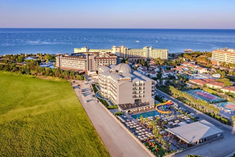 Washington Resort Side