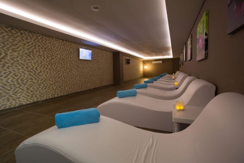 Water Side Resort & Spa Side