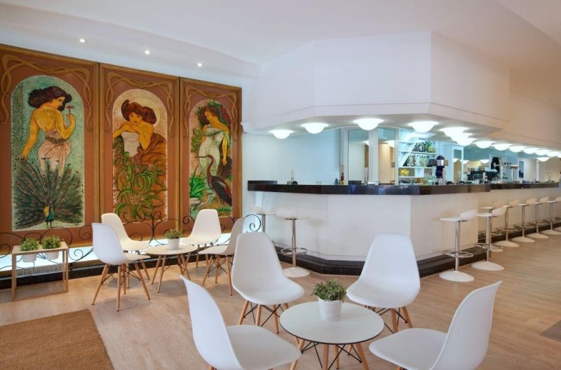 Mallorca utazás Whala! Beach