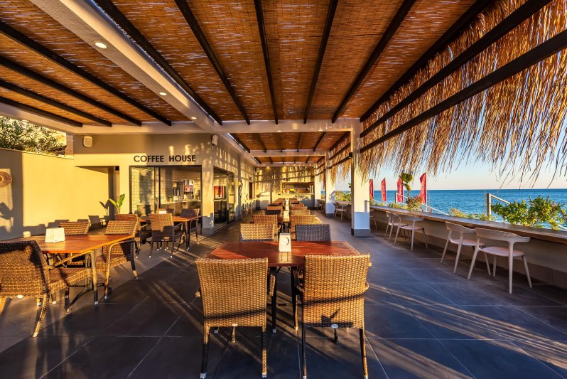 Alanya utazás White City Beach Hotel