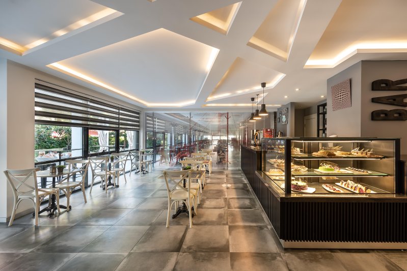 Alanya utazás White City Beach Hotel