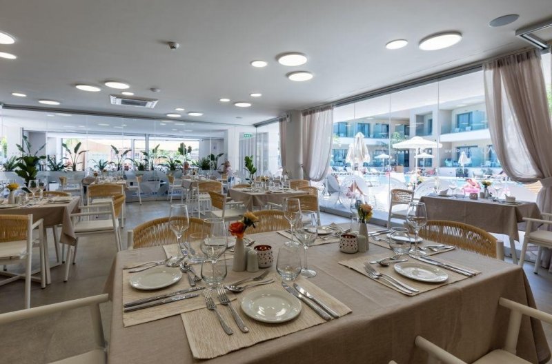 Zakynthos Laganas utazás White Olive Elite Laganas