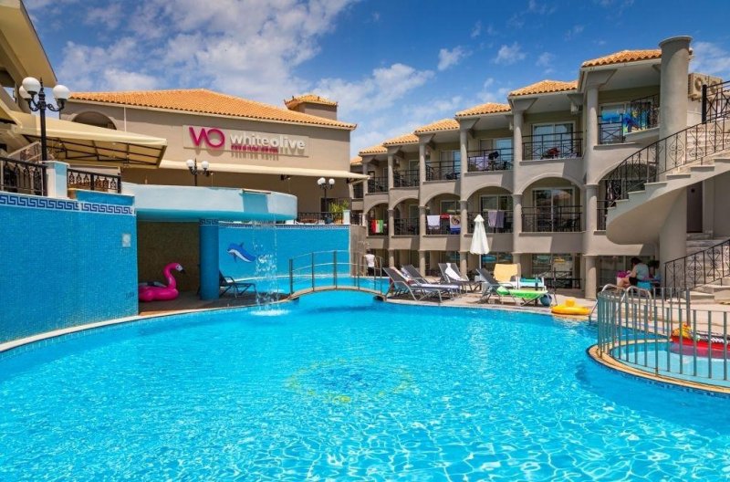 Zakynthos Laganas utazás White Olive Premium Laganas