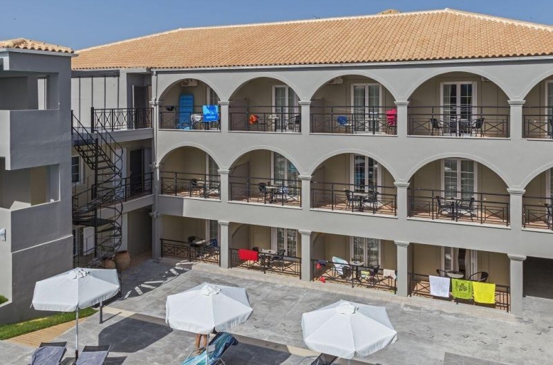 Zakynthos Laganas utazás White Olive Premium Laganas