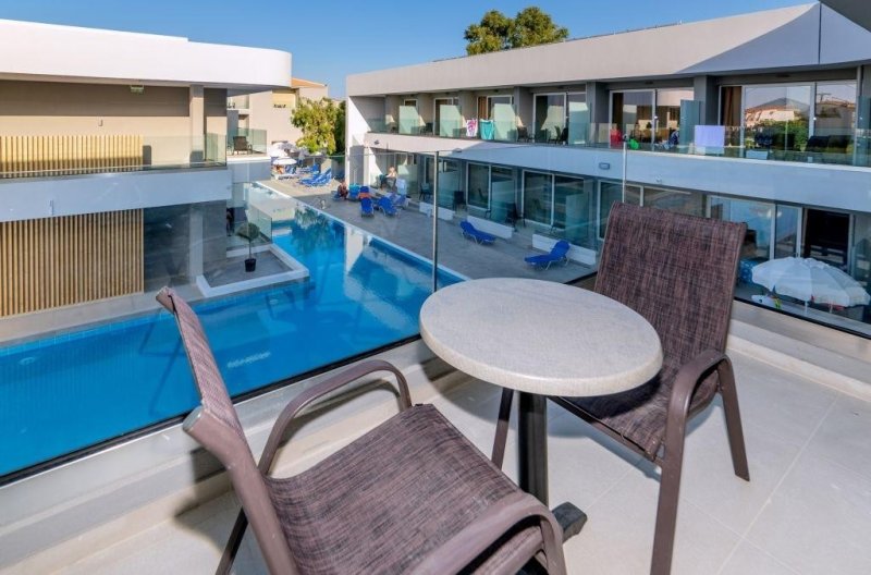 Zakynthos Laganas utazás White Olive Premium Laganas