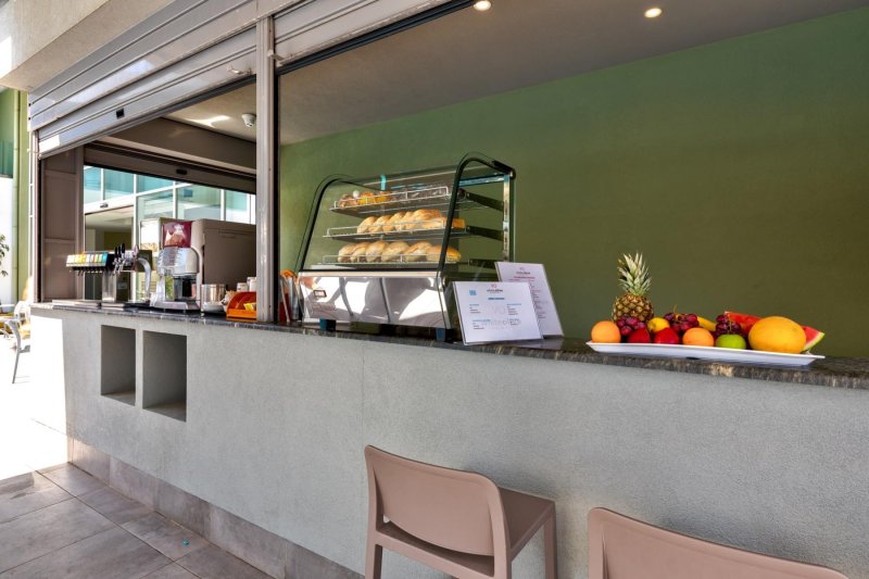 Zakynthos Laganas utazás White Olive Premium Laganas