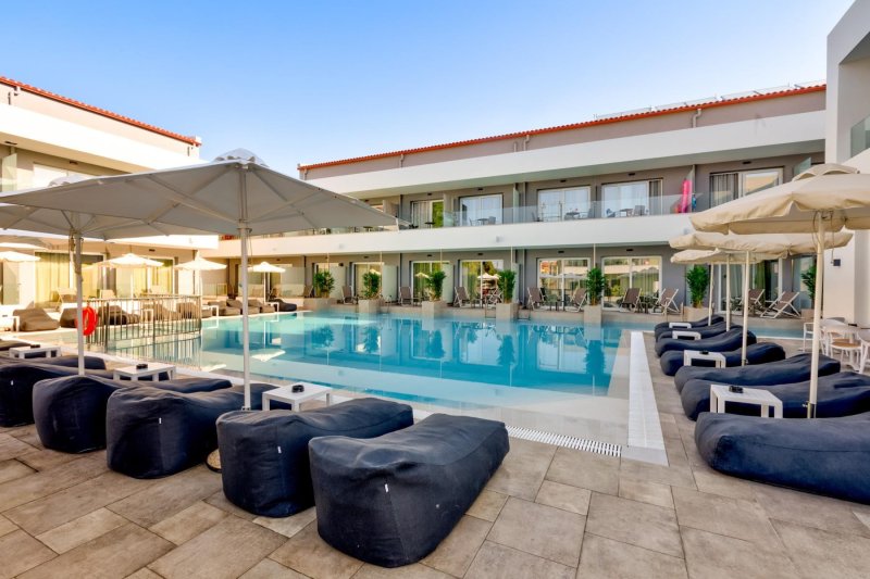 Zakynthos Laganas utazás White Olive Premium Laganas