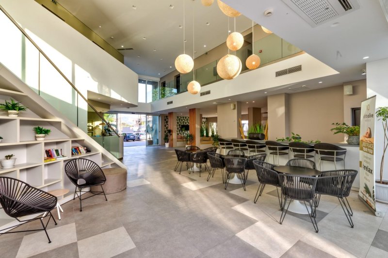 Zakynthos Laganas utazás White Olive Premium Laganas