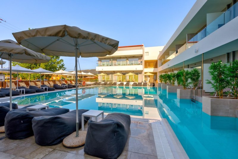 Zakynthos Laganas utazás White Olive Premium Laganas