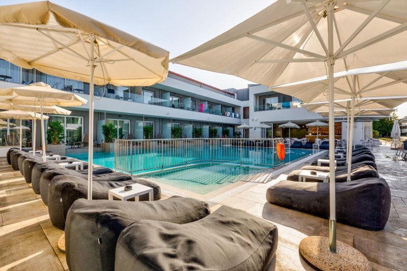 Zakynthos Laganas utazás White Olive Premium Laganas