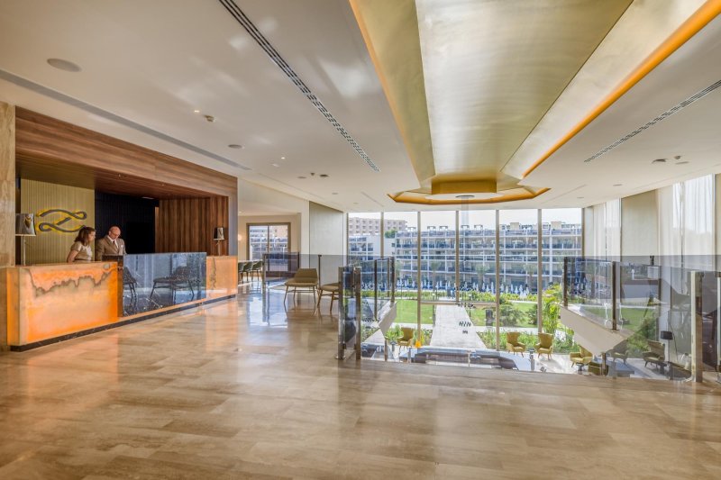 Mallorca utazás Zafiro Palace Palmanova