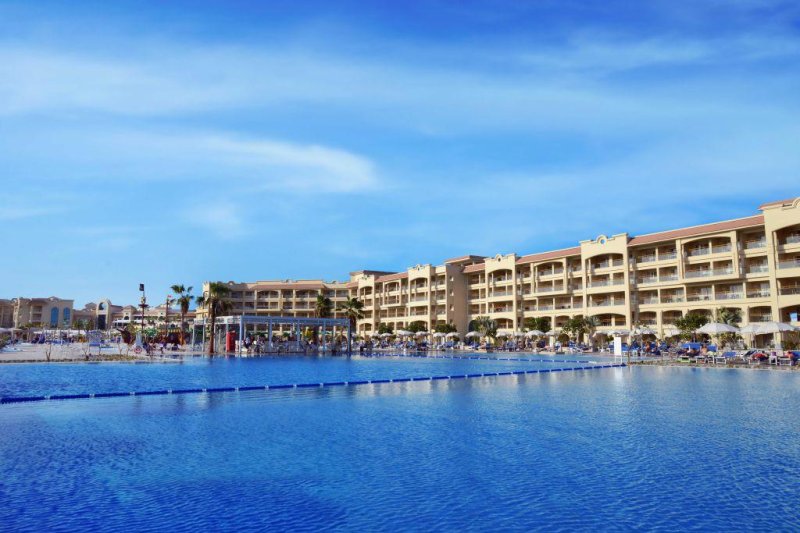 Hurghada utazás Albatros White Beach Resort