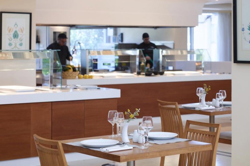 Rodosz Faliraki utazás Apollo Beach