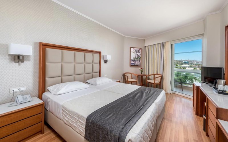 Rodosz Faliraki utazás Apollo Beach