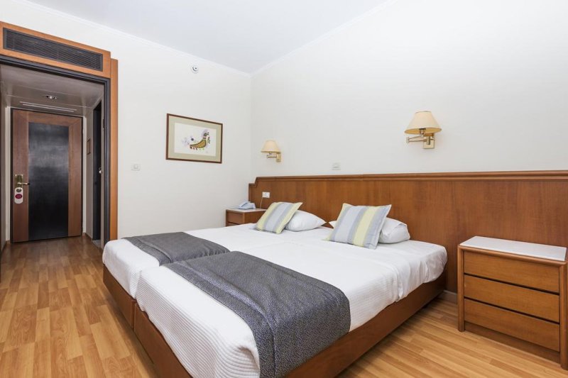 Rodosz Faliraki utazás Apollo Beach