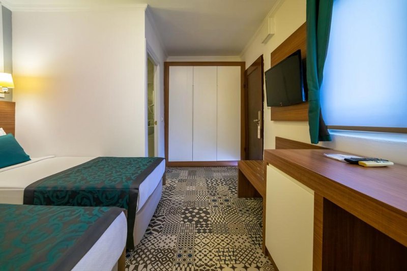 Kemer utazás Armas Beach Hotel