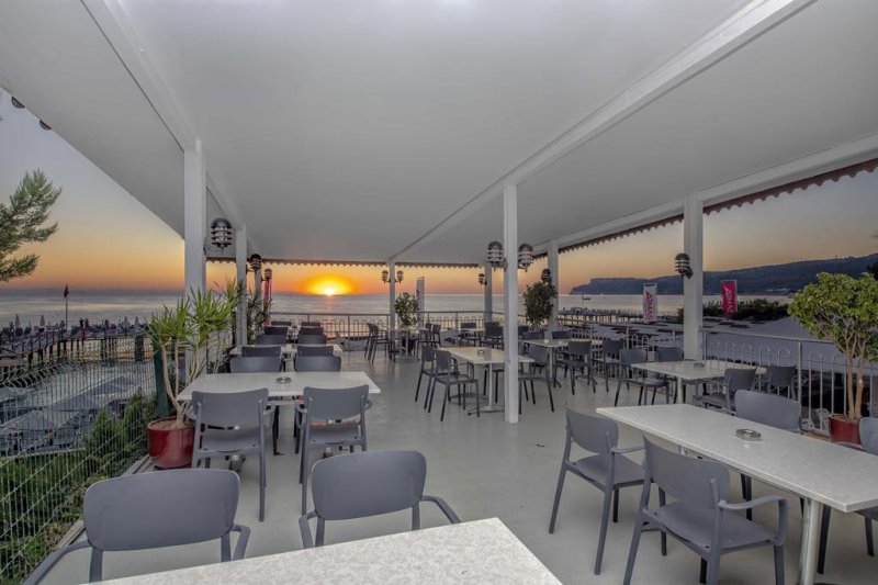 Kemer utazás Armas Beach Hotel