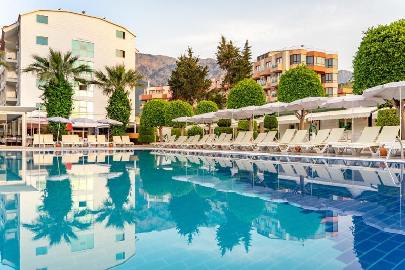 Kemer utazás Armas Beach Hotel
