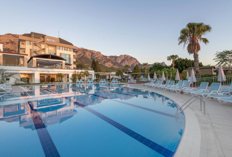 Kemer utazás Armas Gül Beach