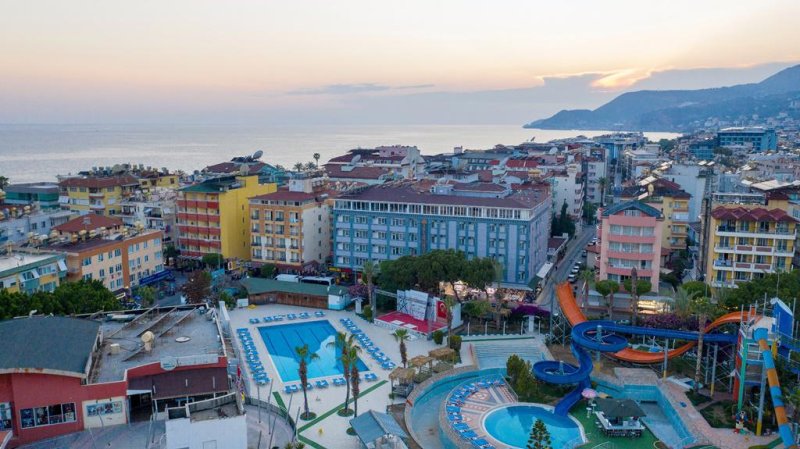 Alanya utazás Aslan Corner Hotel
