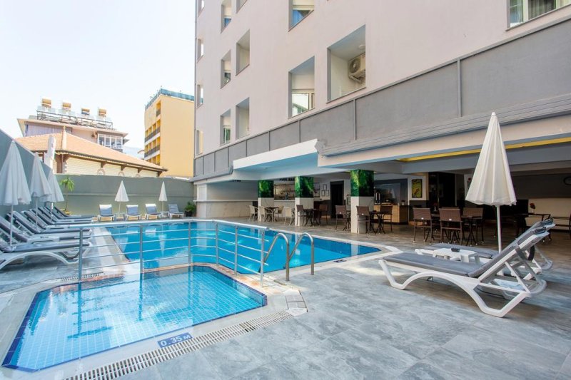 Alanya utazás Aslan Corner Hotel