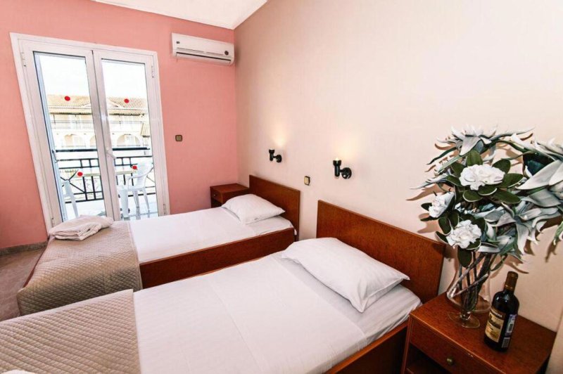 Zakynthos Laganas utazás Aura Hotel