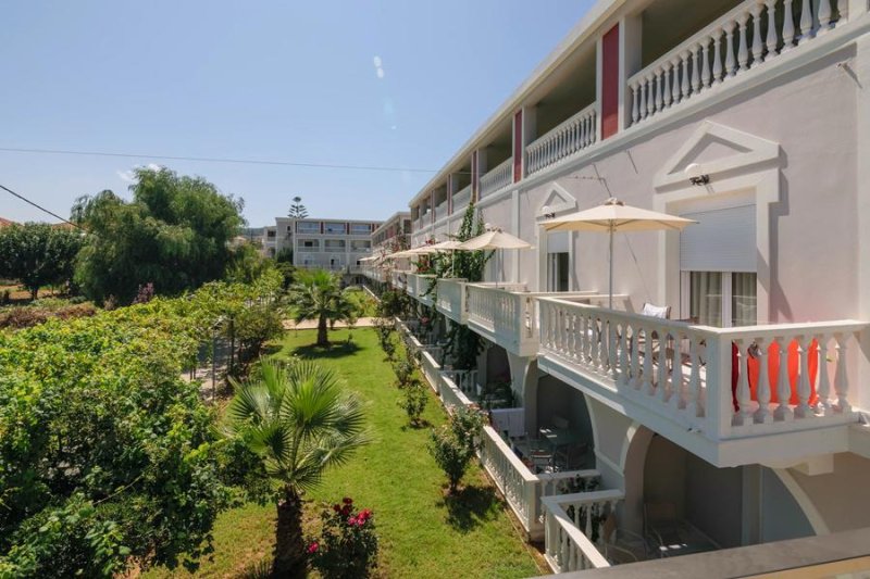 Zakynthos Drosia utazás Belussi Beach Hotel & Suites