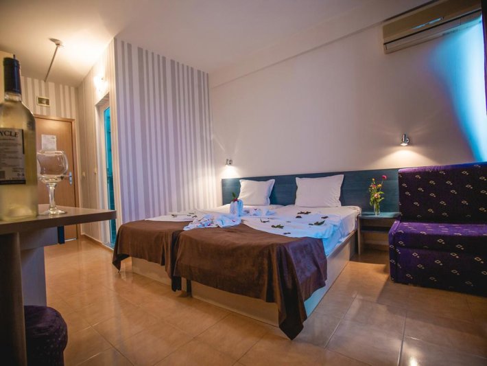 Napospart utazás Bohemi Hotel