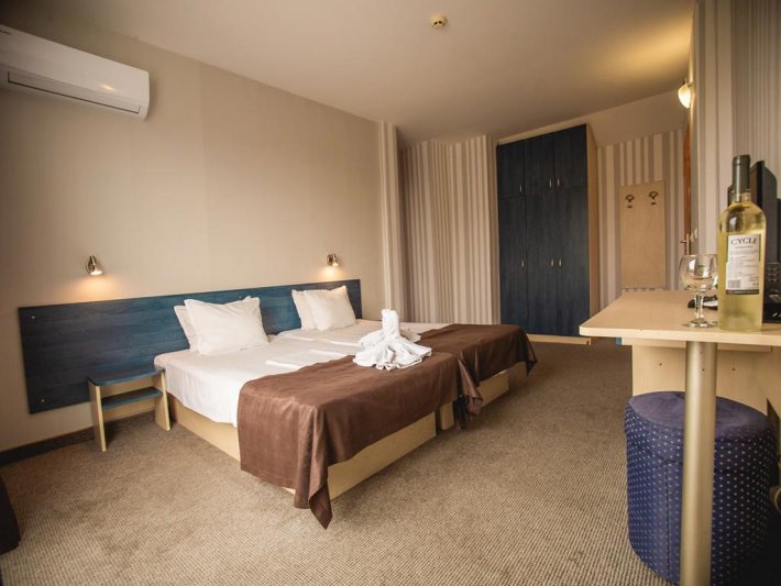 Napospart utazás Bohemi Hotel