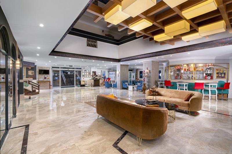 Alanya utazás Club Big Blue Suite Hotel