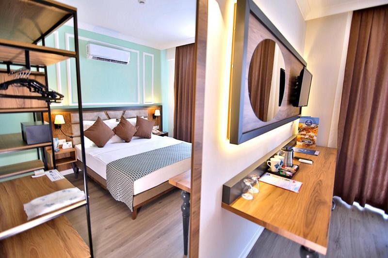 Alanya utazás Club Big Blue Suite Hotel