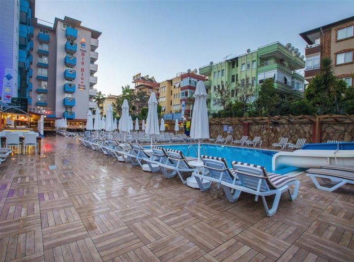 Alanya utazás Club Big Blue Suite Hotel