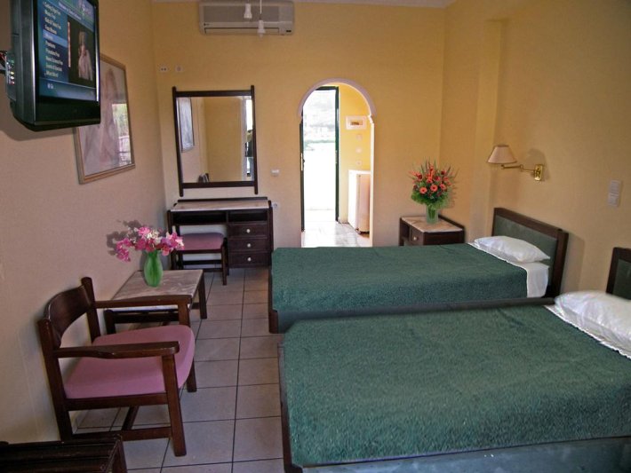 Zakynthos Laganas utazás Club Zante Plaza