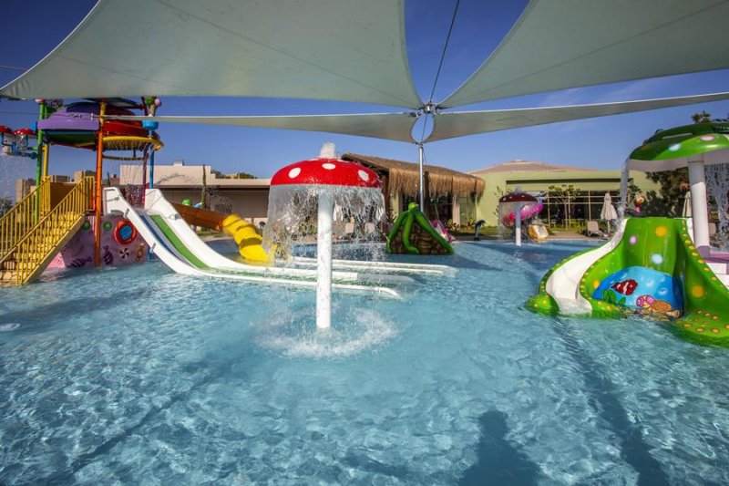 Észak-Ciprus utazás Concorde Luxury Resort