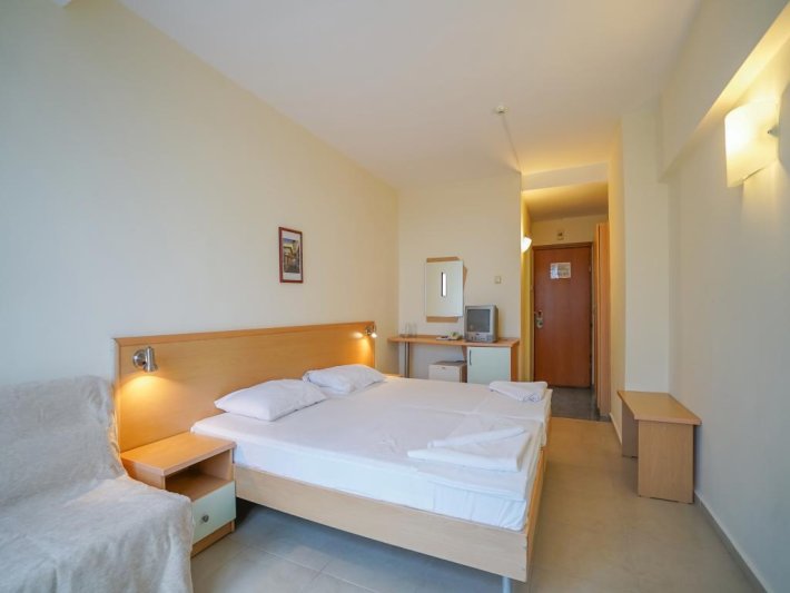 Napospart utazás Delfin Hotel