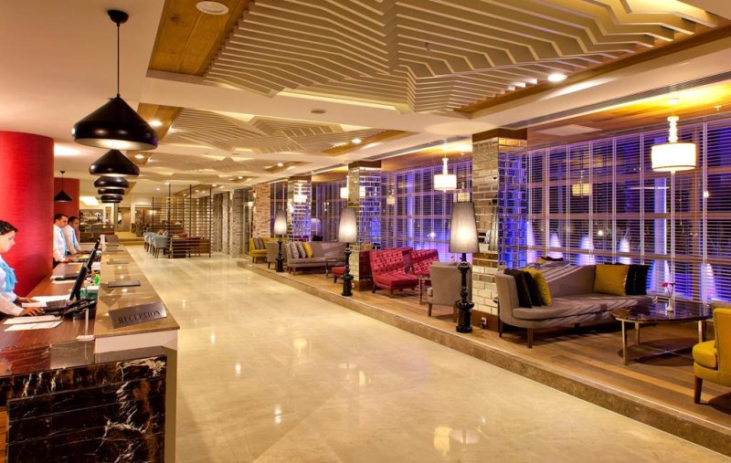 Antalya utazás Grand Park Lara