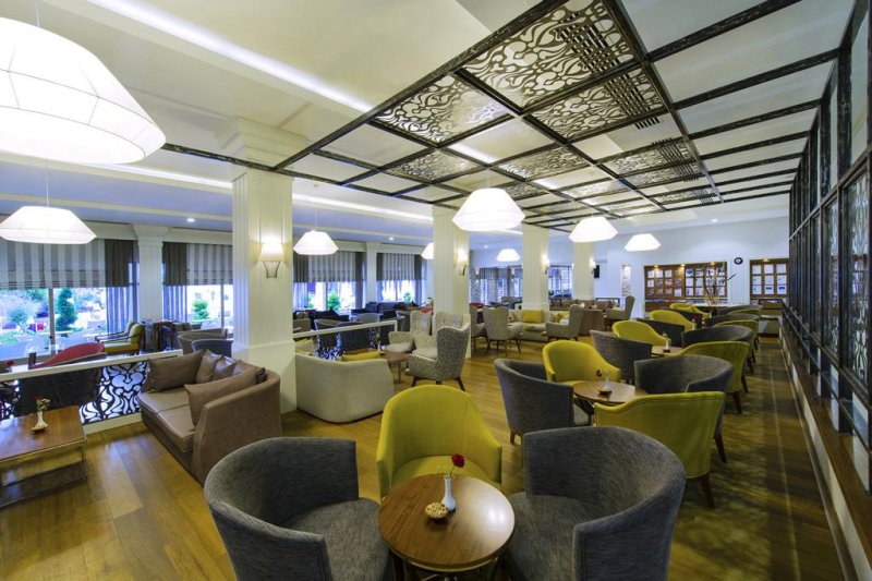 Antalya utazás Grand Park Lara