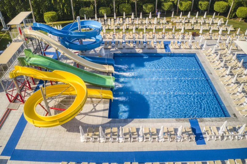 Antalya utazás Grand Park Lara