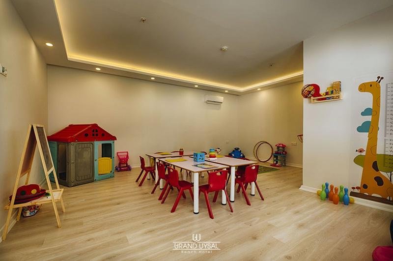 Alanya utazás Grand Uysal Beach Hotel