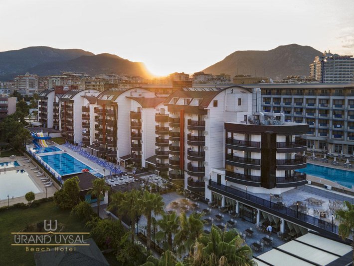 Alanya utazás Grand Uysal Beach Hotel