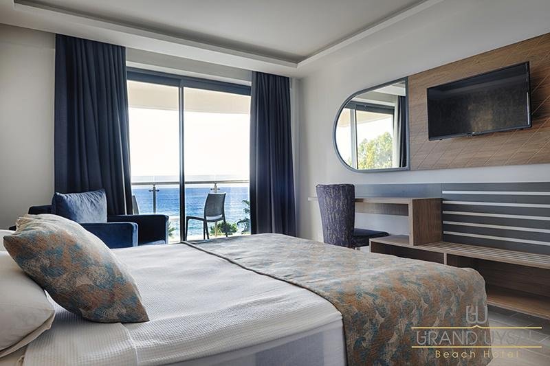 Alanya utazás Grand Uysal Beach Hotel