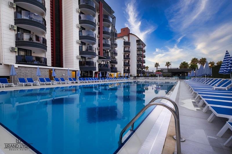 Alanya utazás Grand Uysal Beach Hotel