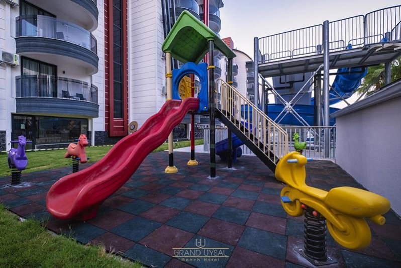 Alanya utazás Grand Uysal Beach Hotel